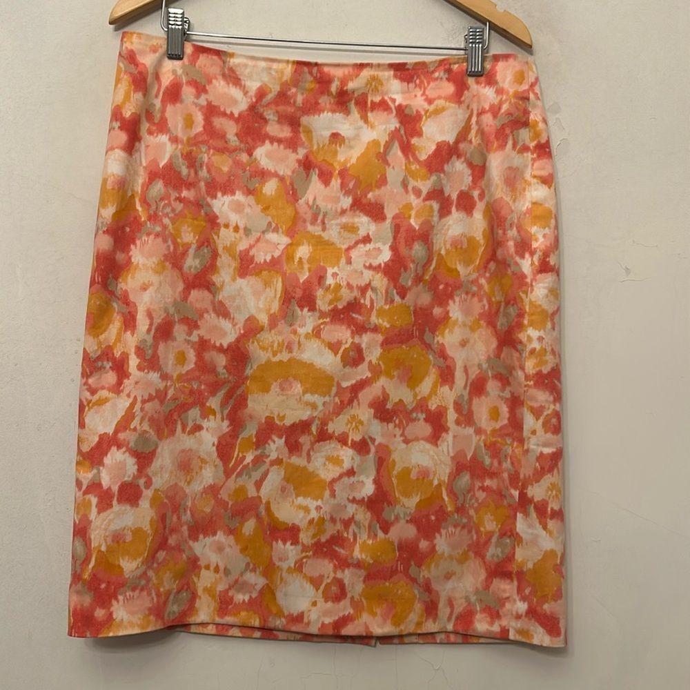 Talbots peach pink yellow abstract floral skirt Size 12 EUC
